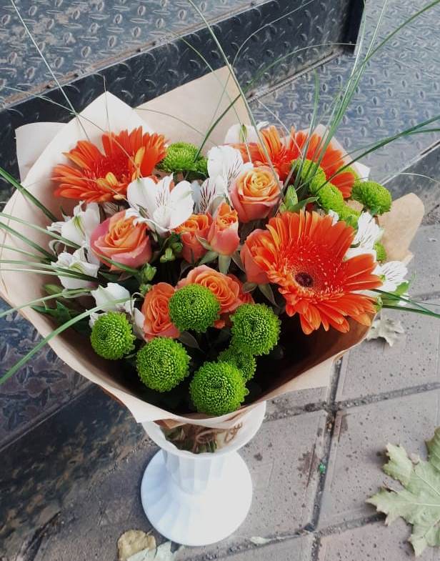 Букет цветов из: Герберы, Хризантемы, Альстромерии и Розы в Кошехабль