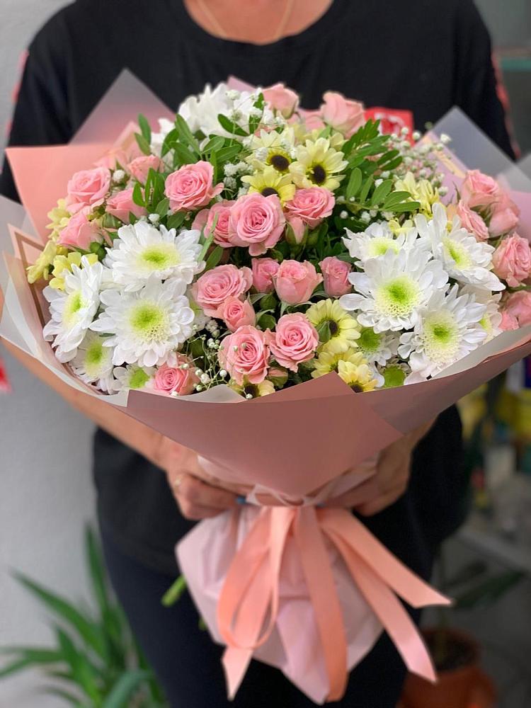 Букет цветов из: Розы и Хризантемы в Кошехабль