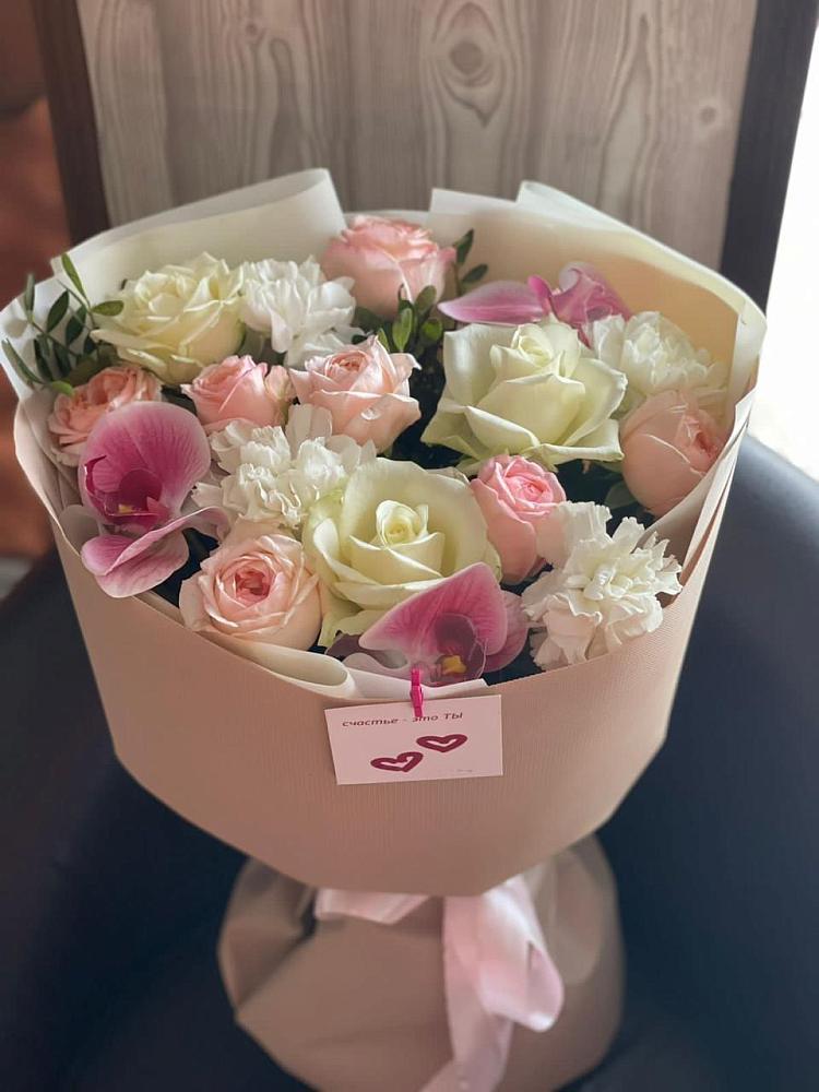 Букет цветов из: Орхидеи, Розы и Гвоздики в Кошехабль