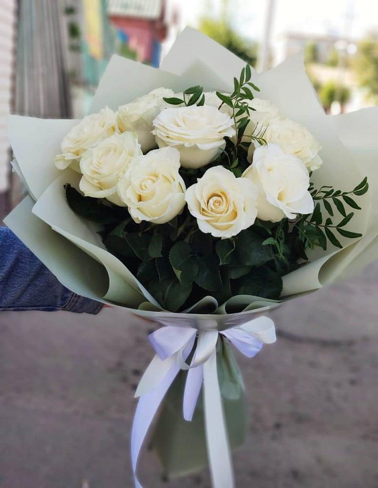 Букет Белые розы Проуд в Кошехабль