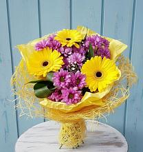 Букет цветов из:  Хризантемы и Герберы в Кошехабль