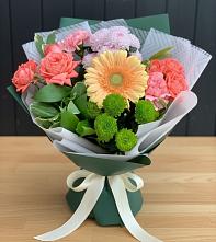Букет цветов из:  Гвоздики, Розы, Герберы и Хризантемы в Кошехабль
