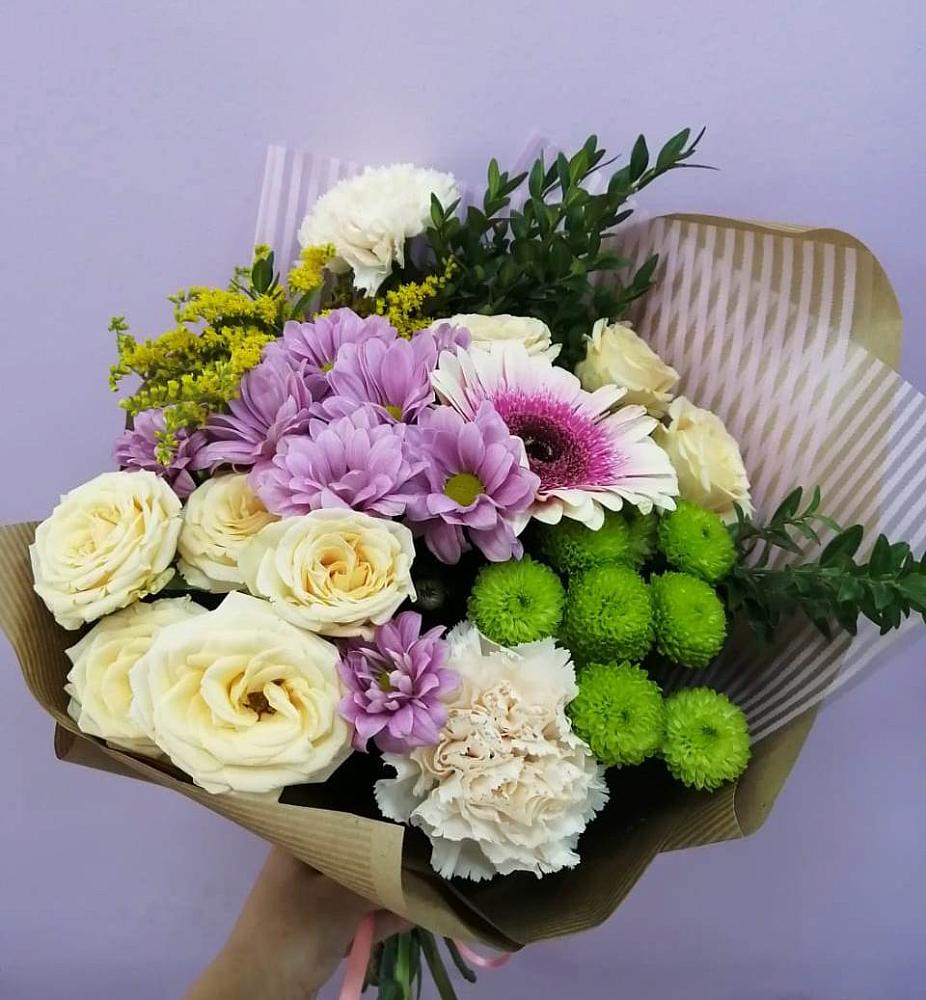 Букет цветов из: Хризантемы, Розы, Гвоздики и Герберы в Кошехабль