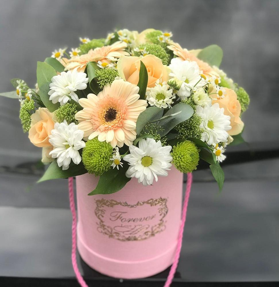 Цветочная композиция из Розы, Герберы и Хризантемы в шляпной коробке в Кошехабль